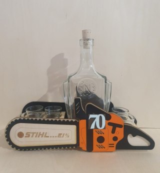 Karafka piła 70 urodziny